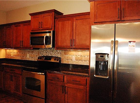 3rd image of 256 Turnberry Cir