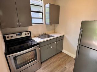 784 NW 100th St #C, Miami, FL 33150