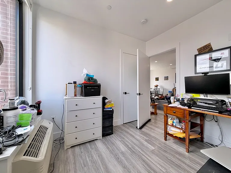 327 Communipaw Ave #403 — Photo 12