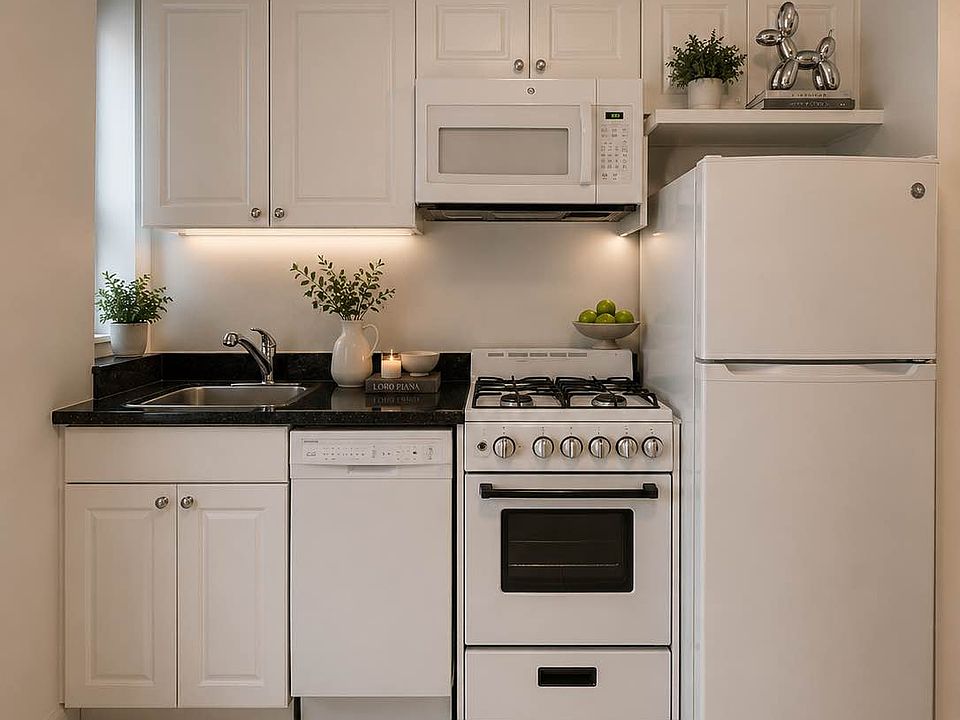 2nd image of 245 E 21st St APT 3E