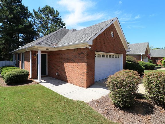 SIDE VIEW AND ENTRY