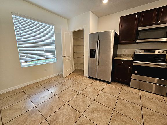 5th image of 9022 Wildflower Ln