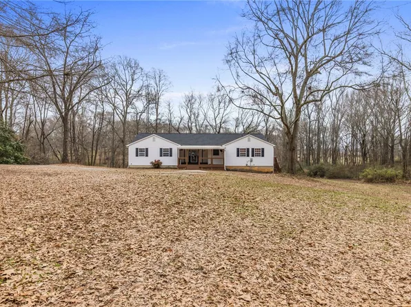 461 Boiter Rd, Williamston, SC 29697