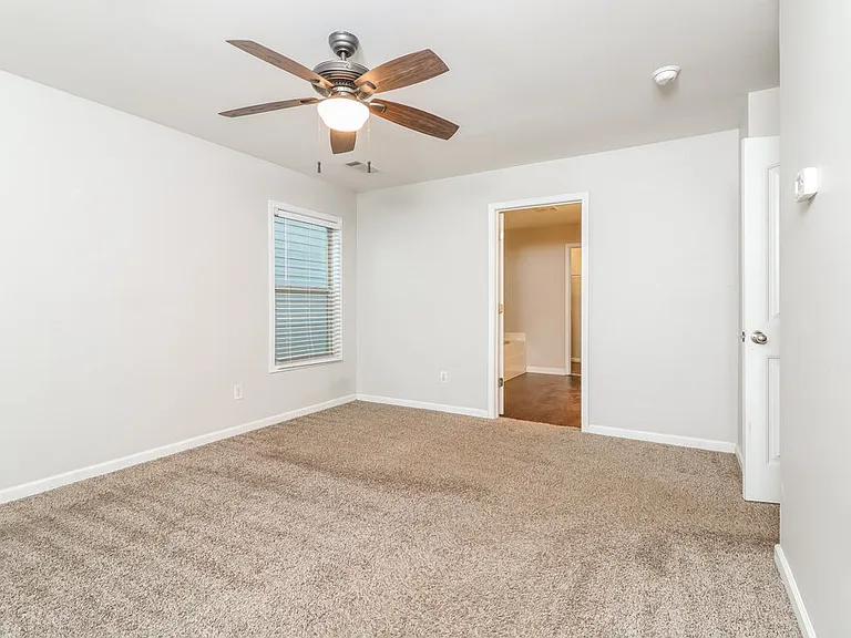 275 Shaw Dr — Photo 12
