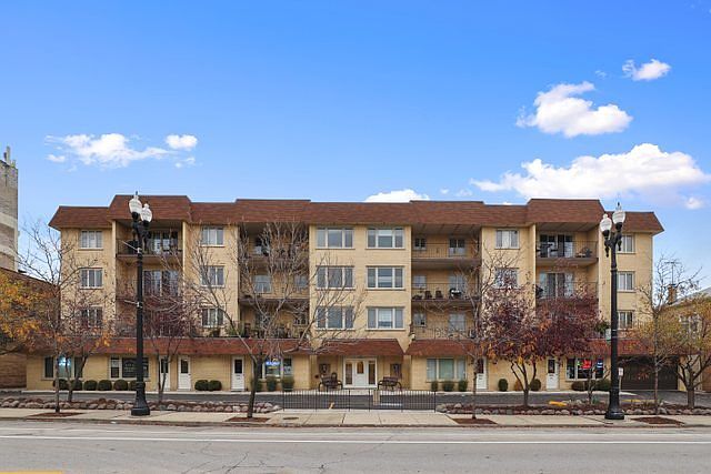 1st image of 6121 N Northwest Hwy APT 203