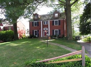 102 Greenboro Ln, Pittsburgh, PA