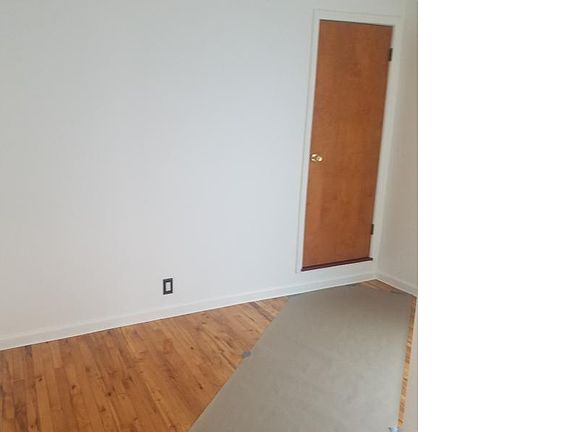 2nd image of 1317 Thorn St