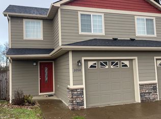 1050 SE Miller Ave, Dallas, OR 97338
