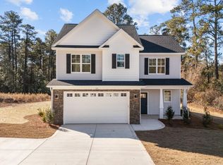 155 Tower St, Southern Pines, NC 28387