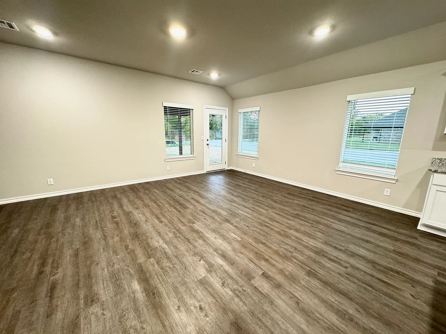 15502 S 69th Pl E — Photo 4
