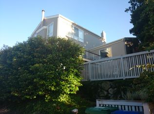 3515 W Howe St, Seattle, WA 98199