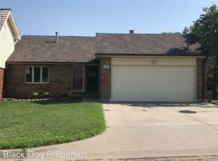1517 Tamerisk Dr, Junction City, KS 66441