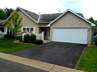 6846 Blackhawk Trl, Inver Grove Heights, MN 55077