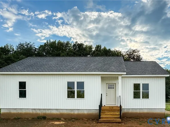 Lake Dr, Farmville, VA 23901