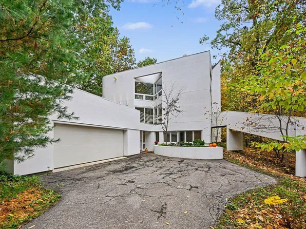 200 Riverview Dr, Ann Arbor, MI 48104