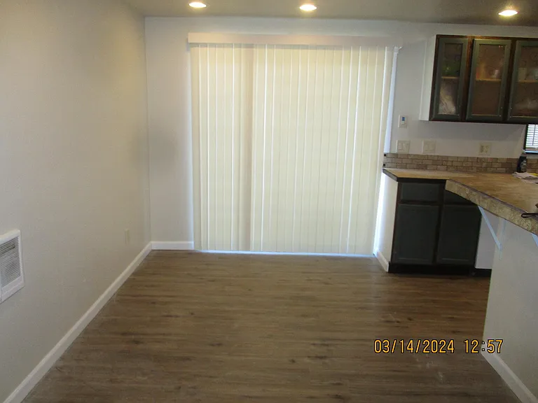 250 N Umpqua St — Photo 10