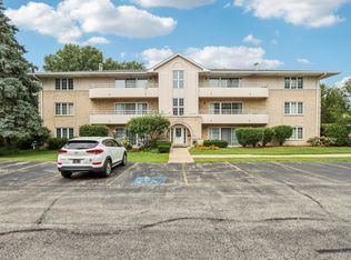 10832 S 76th Ave APT 3J, Worth, IL 60482