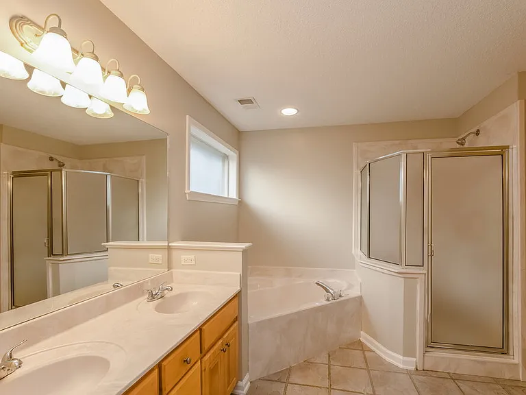 9893 Farmyard Dr — Photo 9