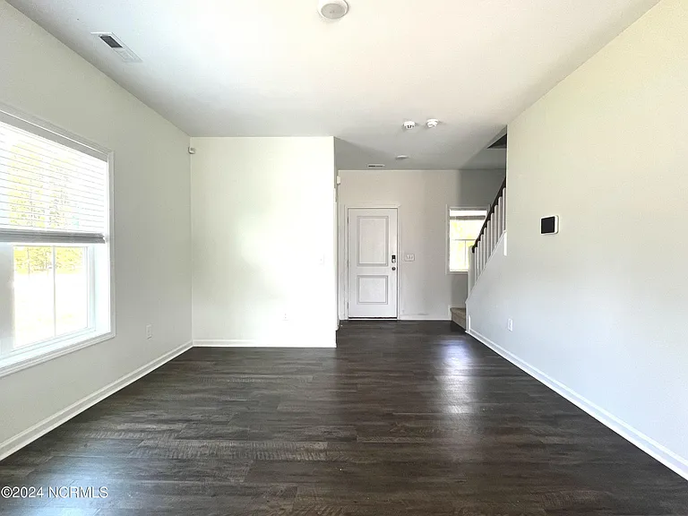 885 Carolina Rd — Photo 14