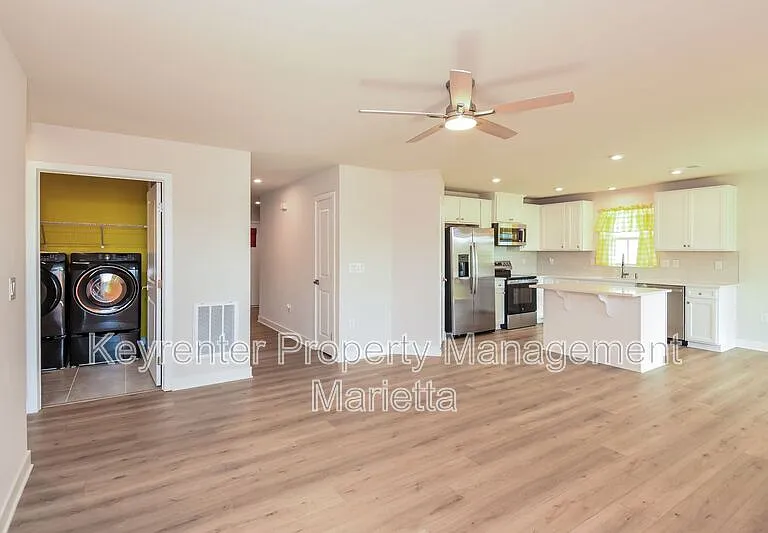 185 Oakleigh Dr — Photo 6