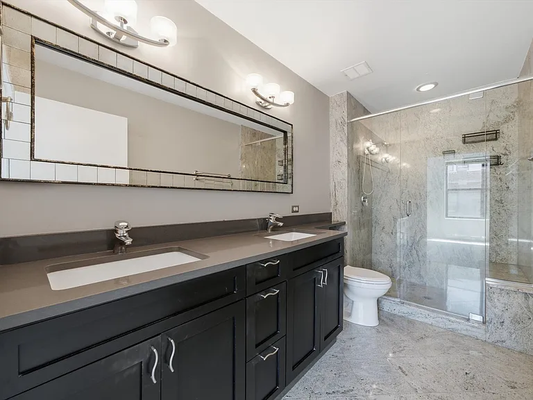 920 W Madison St #B4 — Photo 25