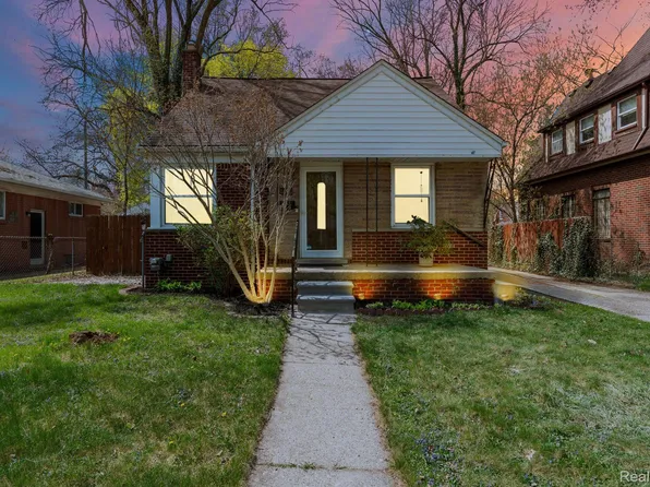 24651 Ridgedale St, Oak Park, MI 48237
