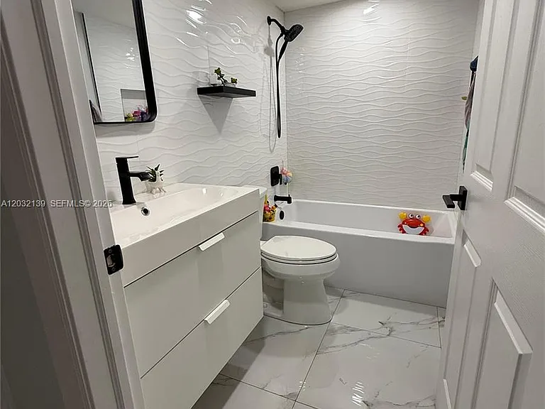 14930 SW 82nd Ter #16-405 — Photo 4