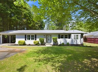 1013 S Greenwich Dr, Walhalla, SC 29691