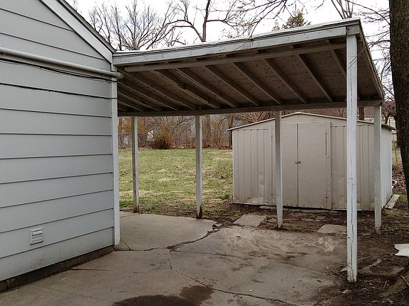 2nd image of 505 SE 34th St