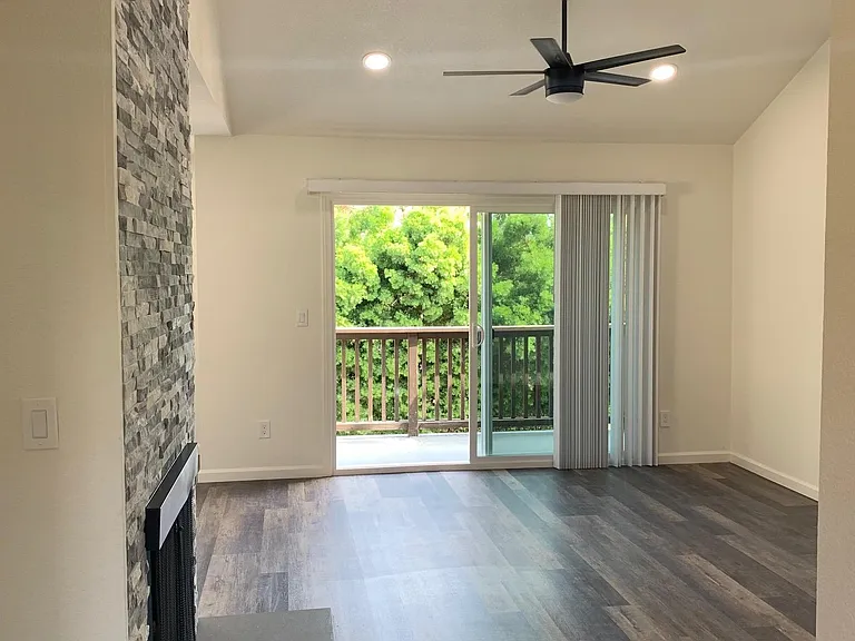 17162 Harbor Bluffs Cir #4 — Photo 4