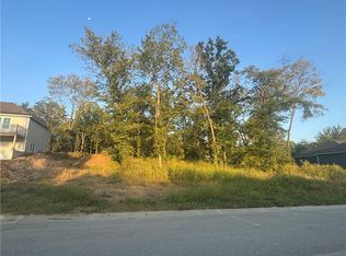 1602 SW Stonewall Dr, Oak Grove, MO 64075