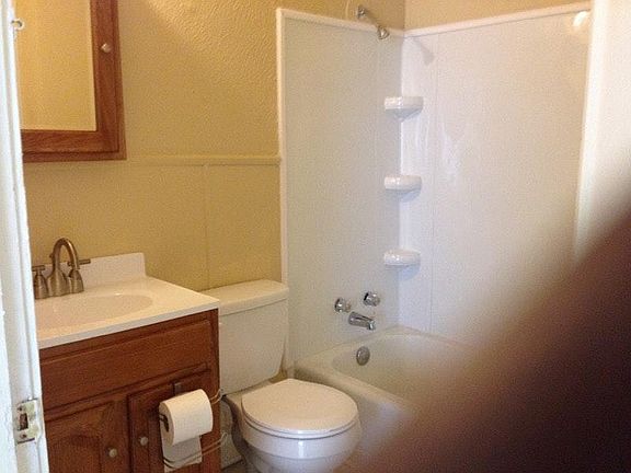 2nd image of 1420 Carroll Ave