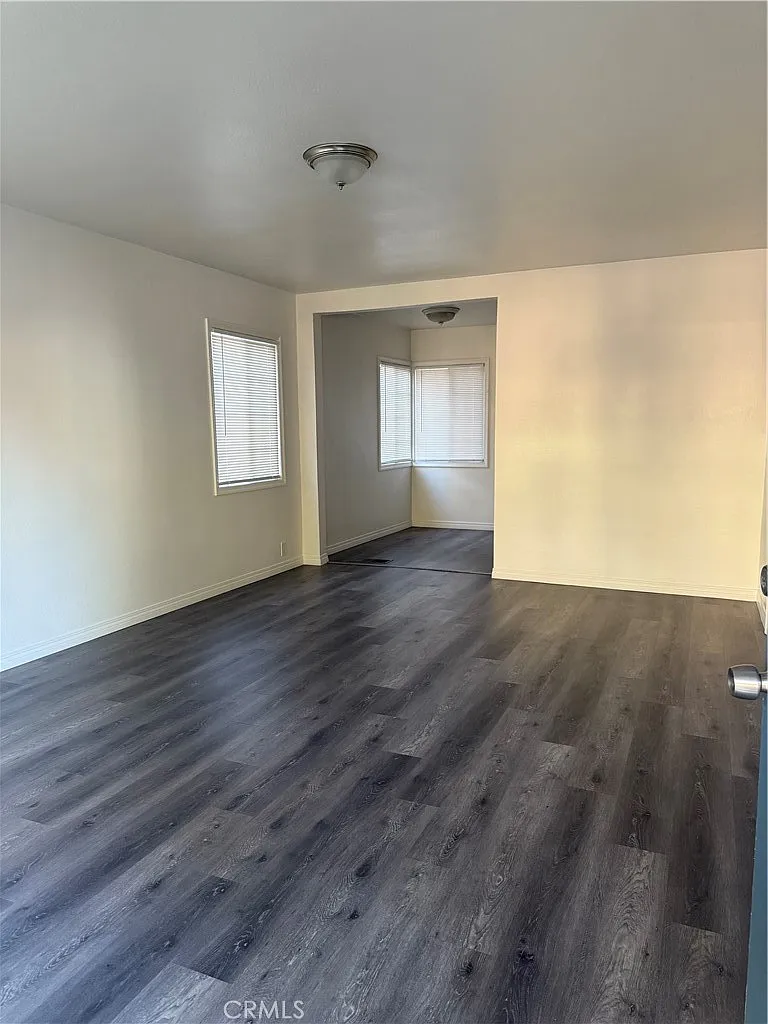 3 bed, 1100 sqft, $2,500 — Photo 3