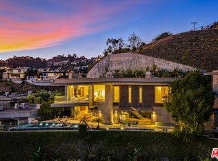 1738 Viewmont Dr, Los Angeles, CA 90069