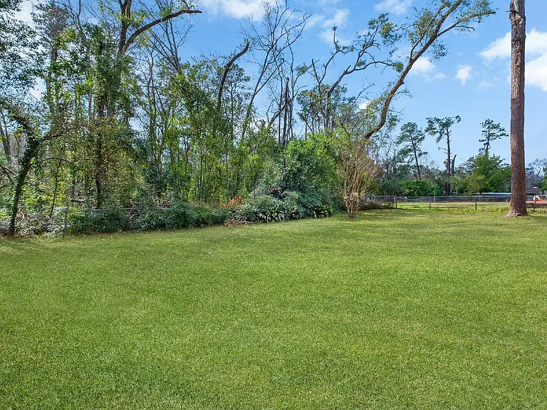 1369 Nancy Dr — Photo 35