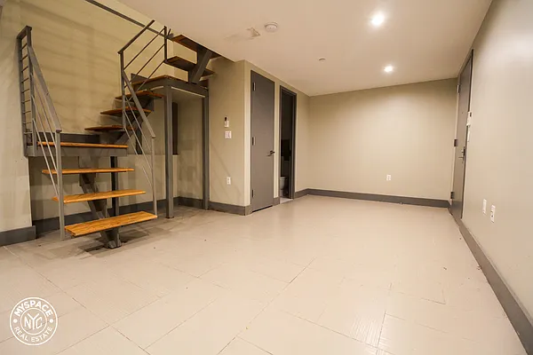 Rented by MySpaceNYC | media 10