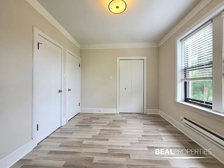 2327 N Rockwell St #A2 — Photo 12
