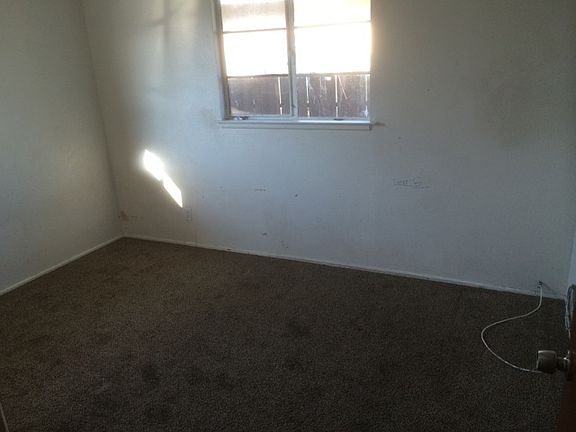 5th image of 4756 E Simpson Ave