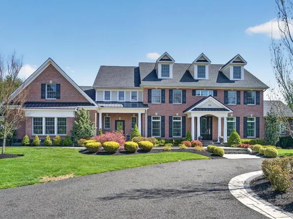 106 Ashley Ct, Moorestown, NJ 08057