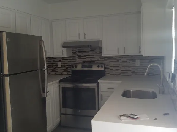 1020 NE 17th Way, Fort Lauderdale, FL