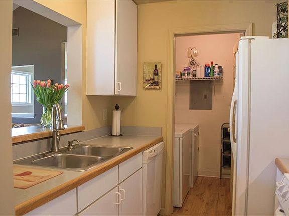 5th image of 1505 Greymoor Way