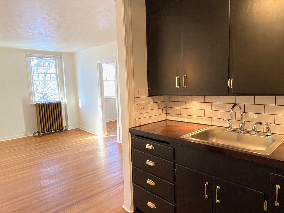 1st image of 1627 W 9th Ave #D