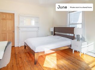 72 Calumet St #2A, Roxbury Crossing, MA 02120