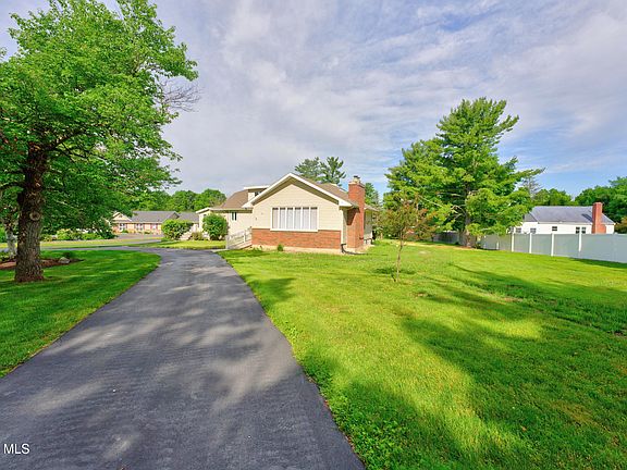 2nd image of 12 Glenwood Road