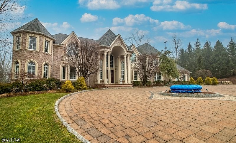 29 Brams Hill Dr Mahwah Nj 07430 Mls 3687375 Zillow