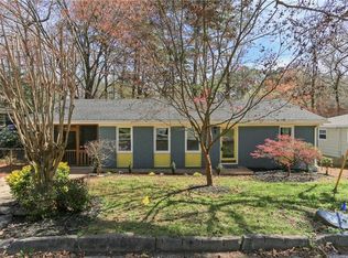 621 Spruce Dr, Stone Mountain, GA 30083