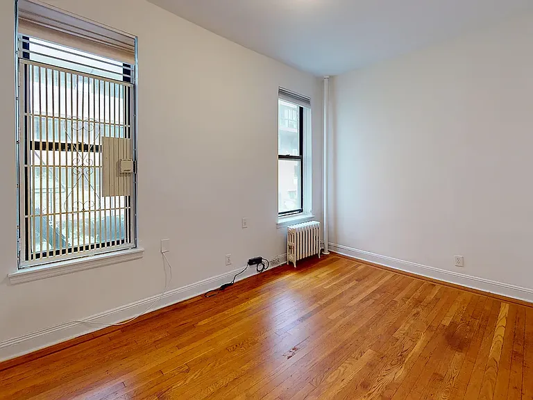 234 E 87th St #4C — Photo 2