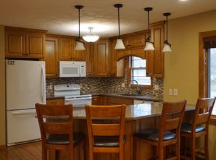 409 3rd Ave NW, Hazen, ND 58545