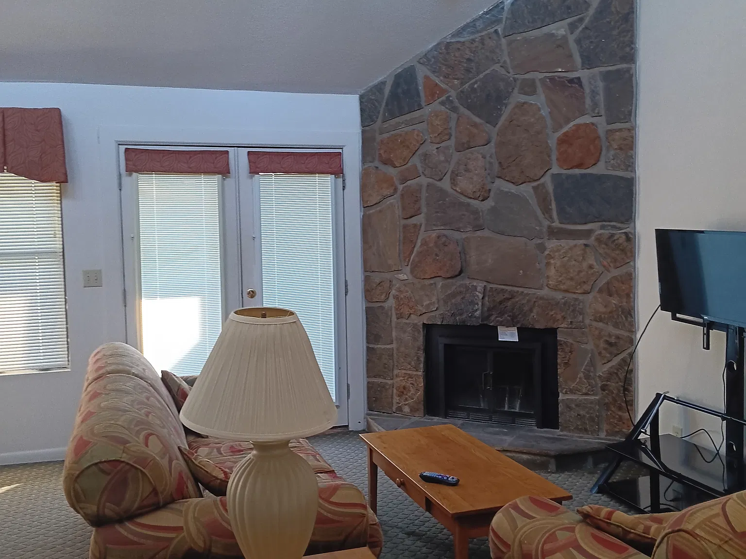 2 bed, $1,600 — Photo 2