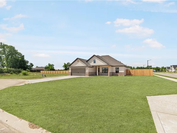 2105 Joppi Ct, Bryan, TX 77807